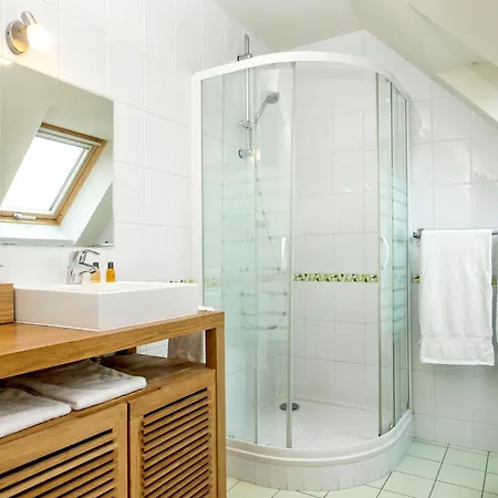 B&B La Canopee Des Pins 3*